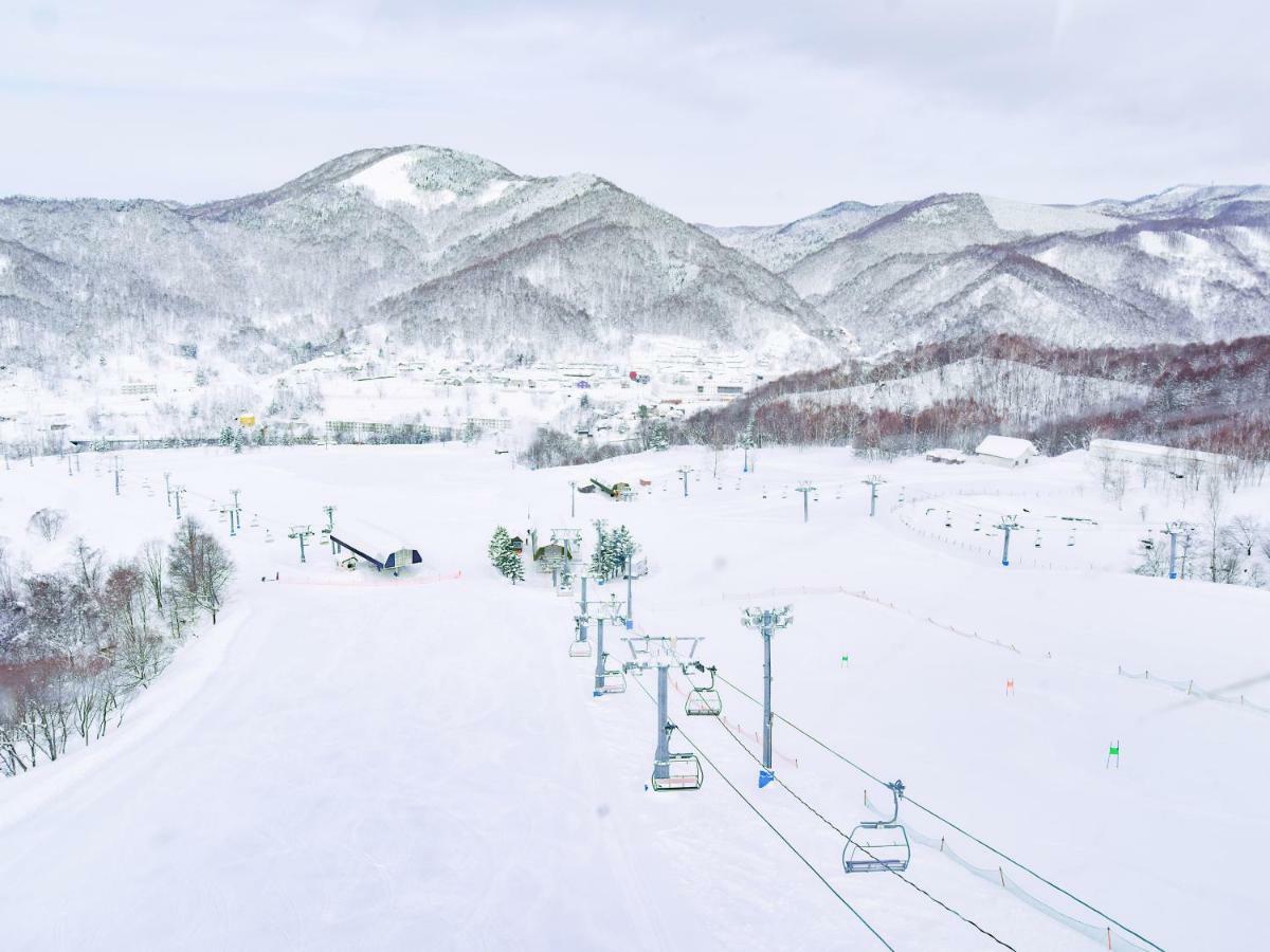 Hotel Mount Racey Yubari Exteriör bild